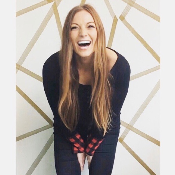 Meet your Posher, Hayley - Picture 1 of 1